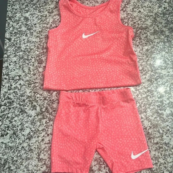 Nike Other - Toddler Girl Pink Dry Fit Nike Two Piece set size 4 (XS)